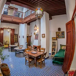 Dar Pensión